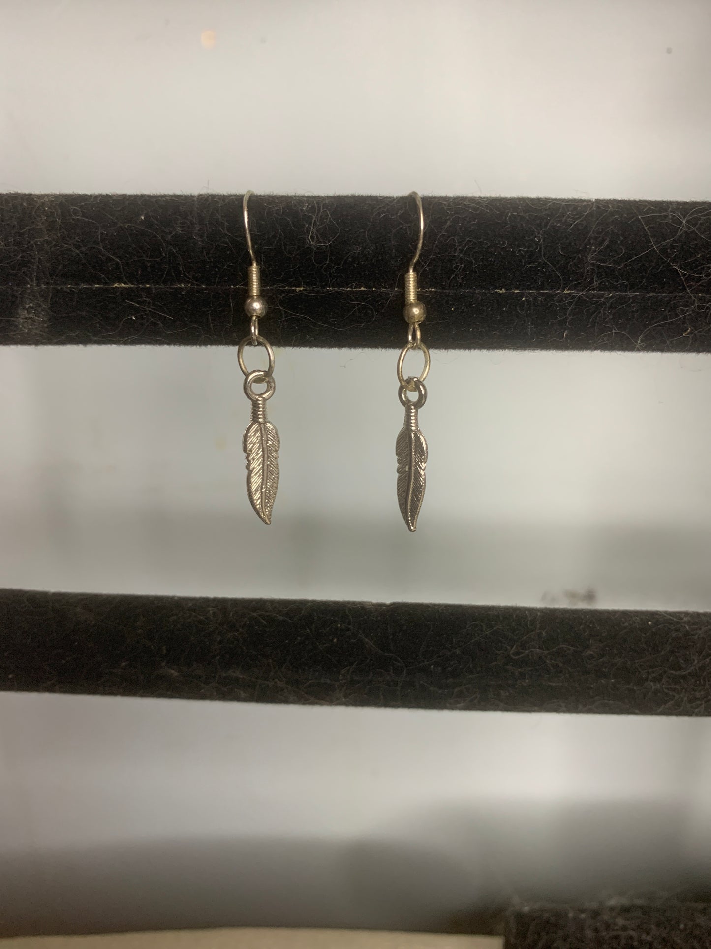 Small feather Earring