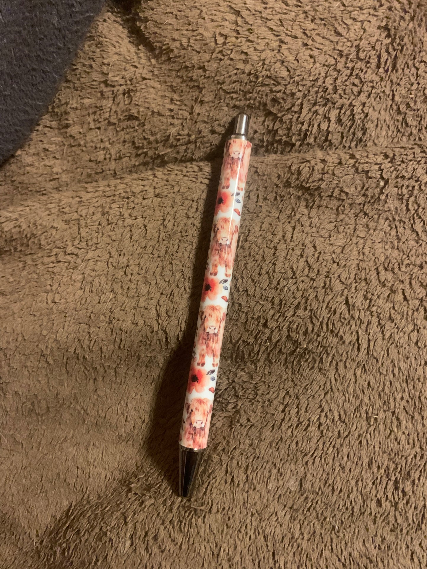 Cow & flowers Pen