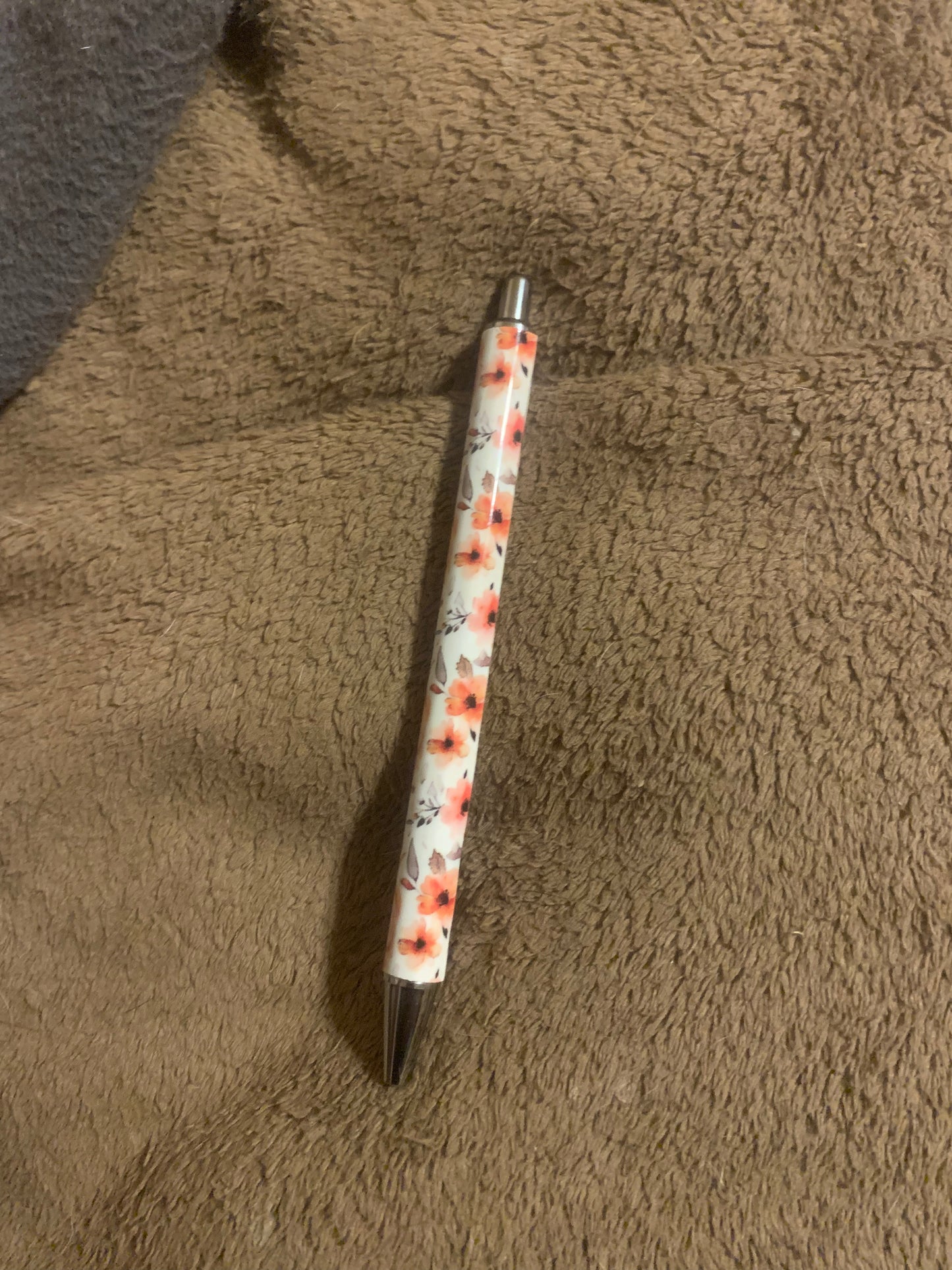 Cow & flowers Pen