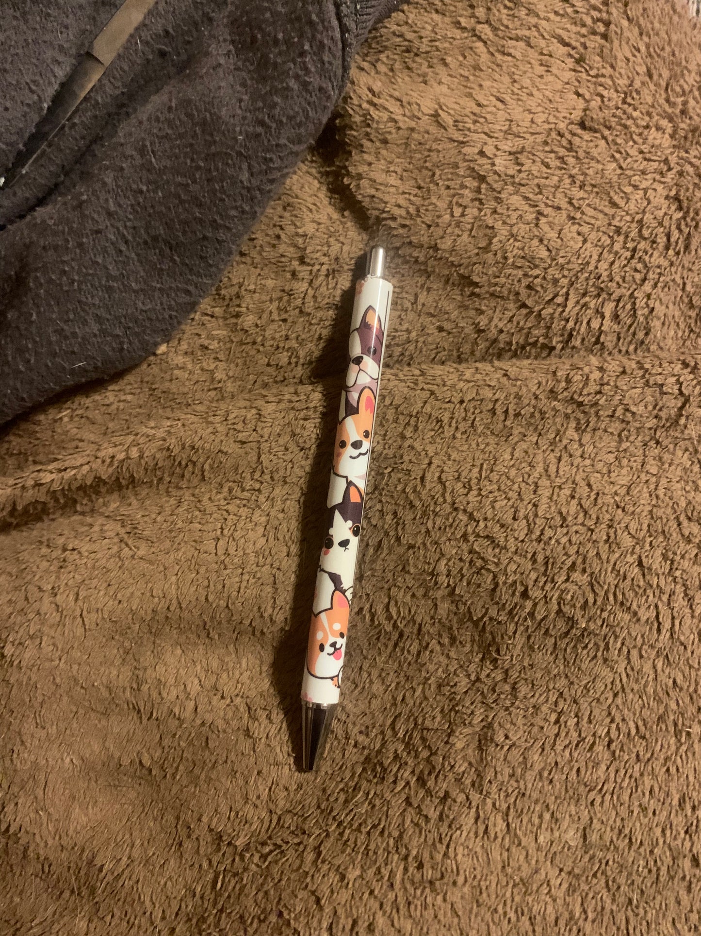 Dogs & paws Pen