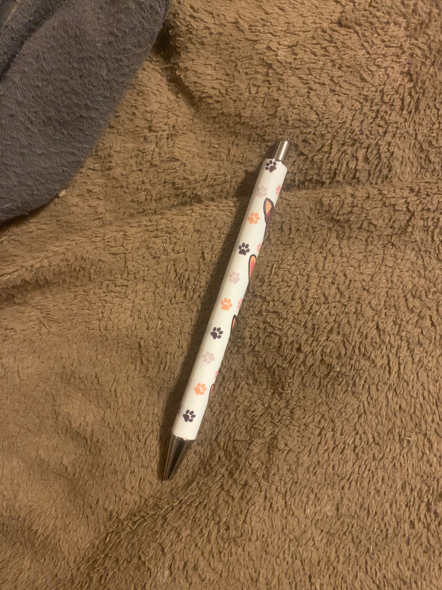 Dogs & paws Pen